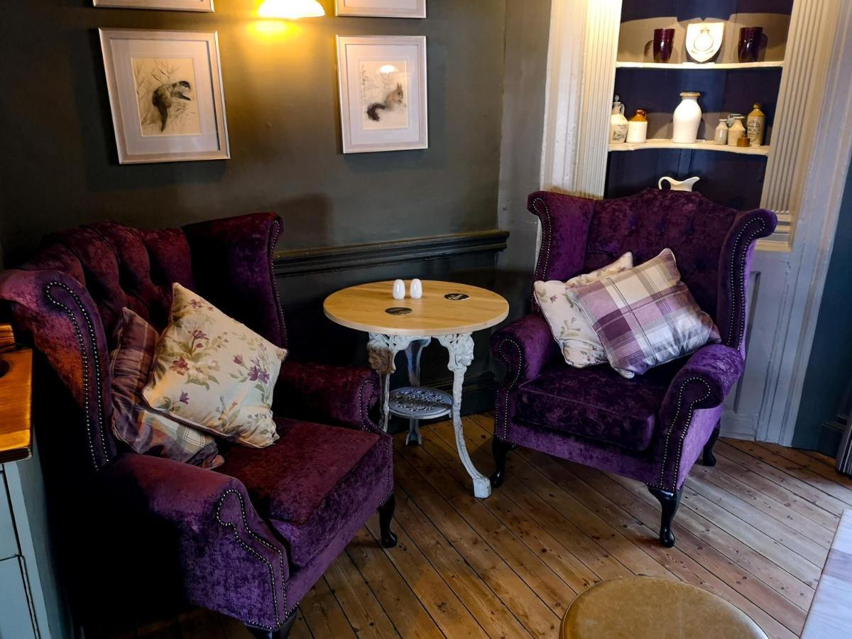 The Crown Inn Gayton  Buitenkant foto