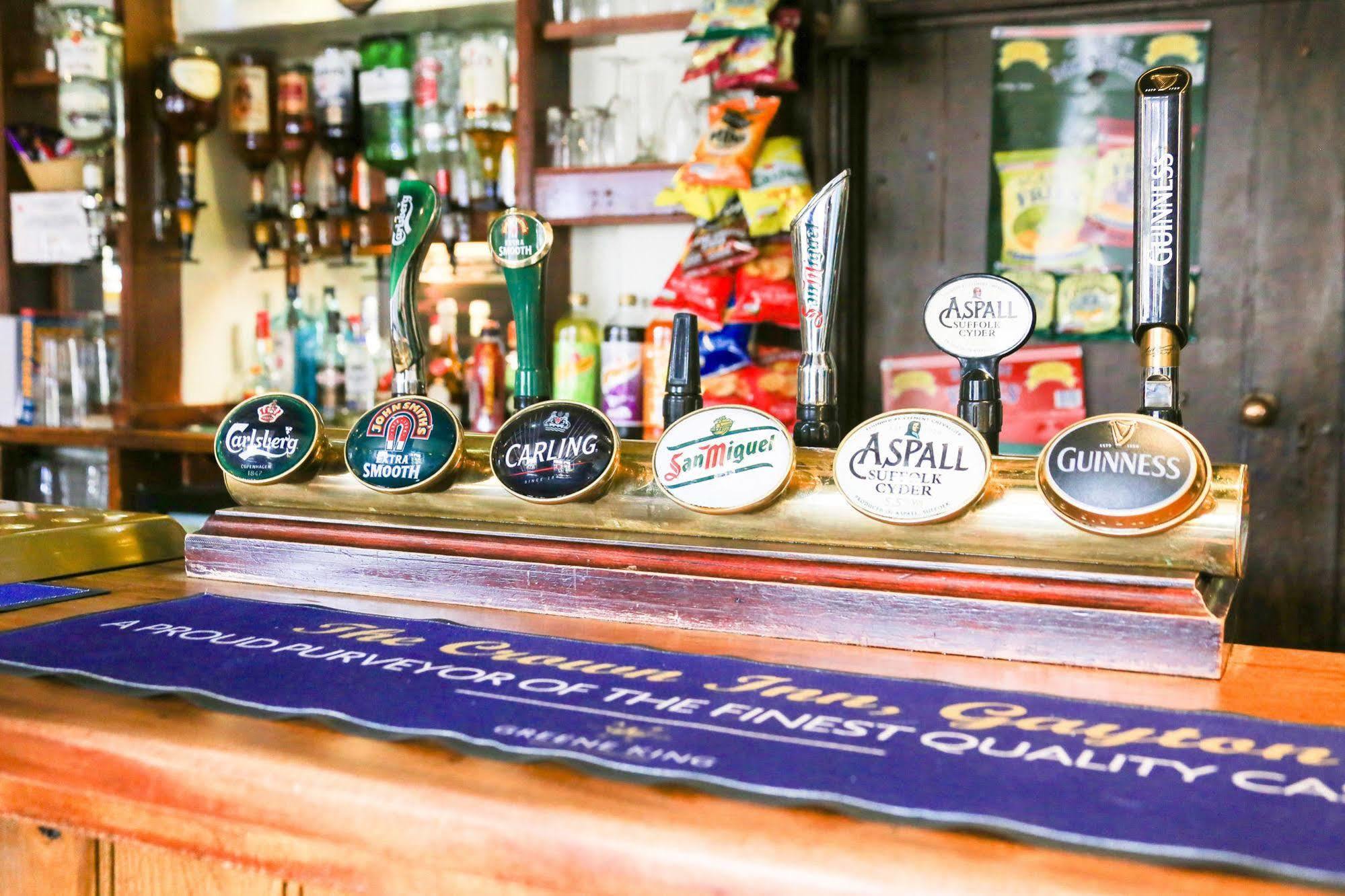 The Crown Inn Gayton  Buitenkant foto