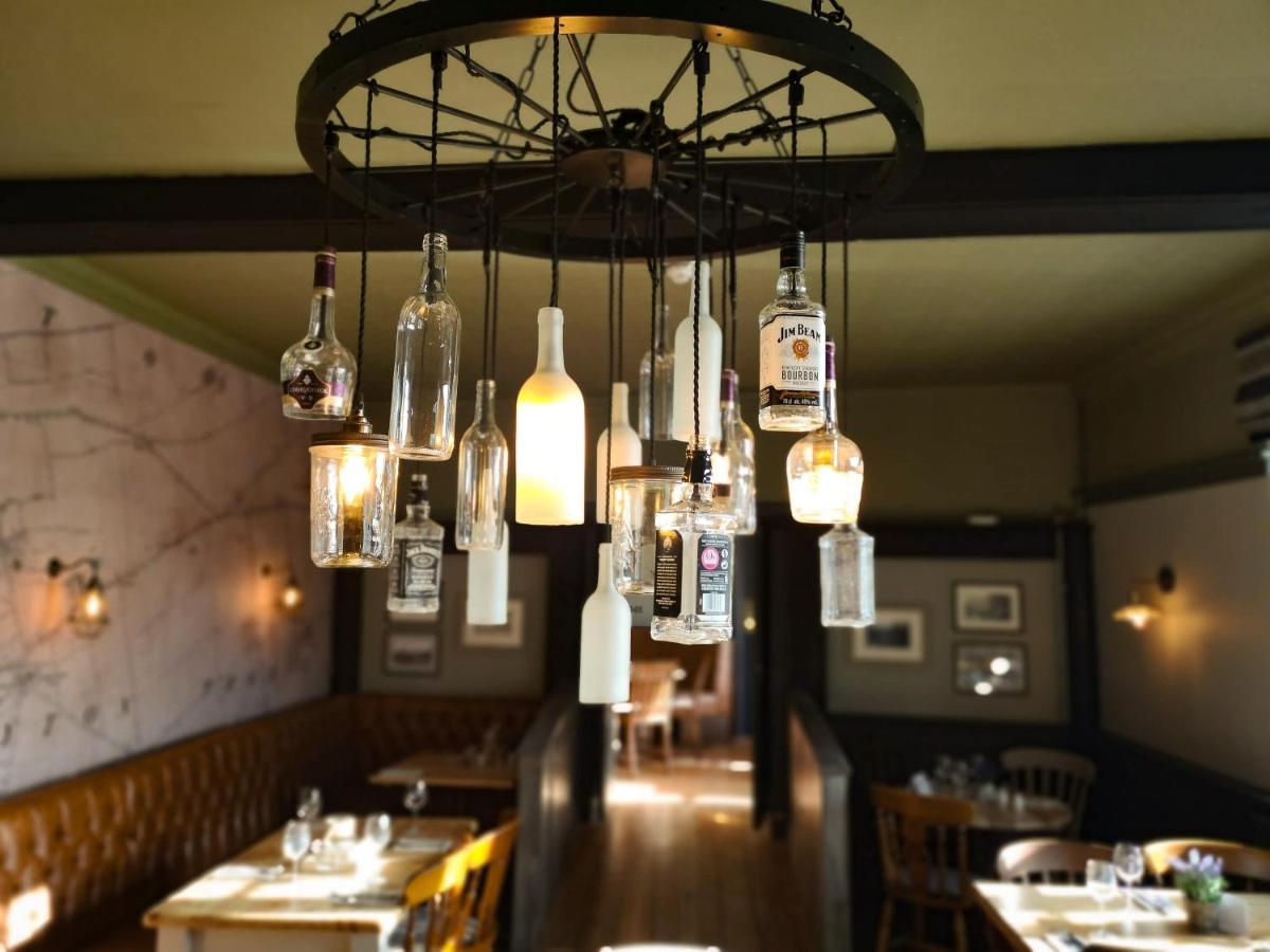 The Crown Inn Gayton  Buitenkant foto